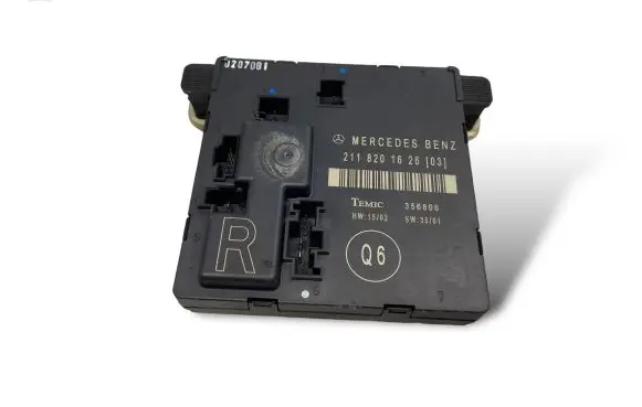 Mercedes-Benz E W211 Door control unit/module 2118201626