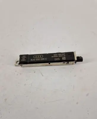 Audi Q3 8U Aerial antenna amplifier 8U0035225C