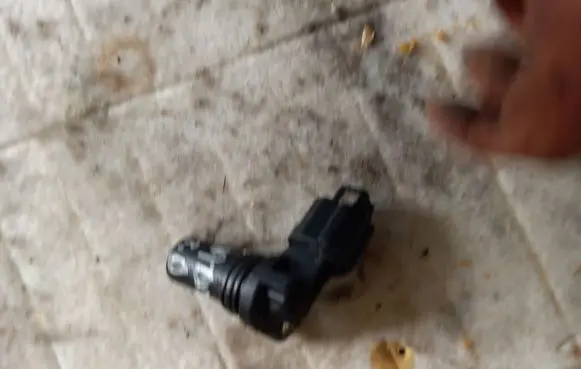 Ford Mondeo MK II Camshaft position sensor 1S7F12K073AD