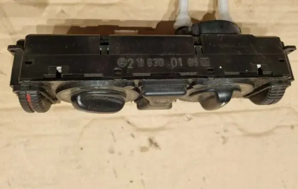 Mercedes-Benz E AMG W210 Climate control unit