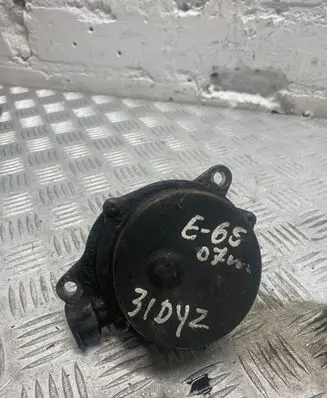 Vacuum pump