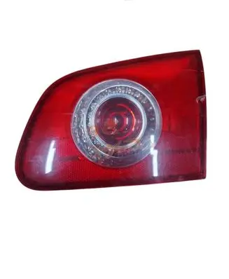 Tailgate rear/tail lights