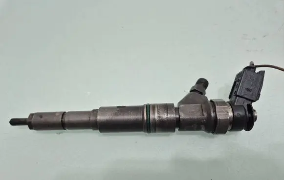 BMW 3 E46 Fuel injector 7788609