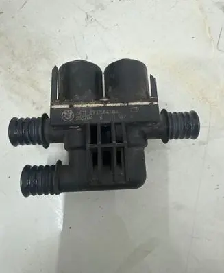 BMW X5 E70 Coolant heater control valve 6910544