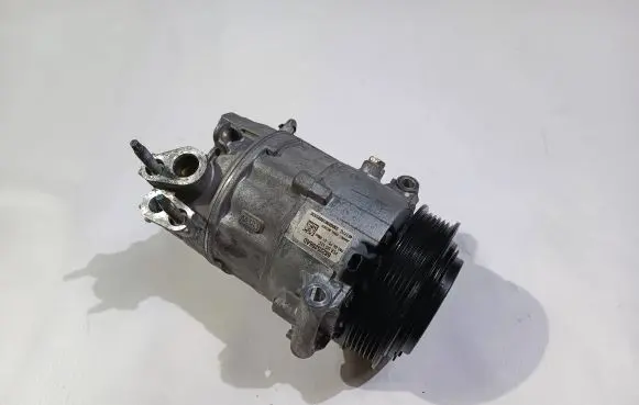 Chrysler Pacifica Air conditioning (A/C) compressor (pump) 68225206