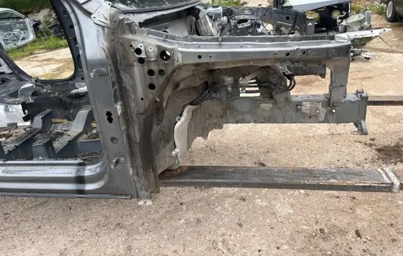 Audi Q7 4M Front quarter panel 4M0805152 4M0803690C