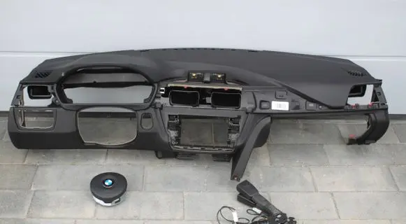 BMW 3 F30 F35 F31 Dashboard 9218490 72758412 9218400