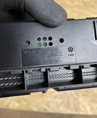 Volkswagen PASSAT B5.5 Climate control unit 3B1907044K