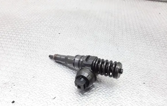 Volkswagen Caddy Fuel injector 038130073BN