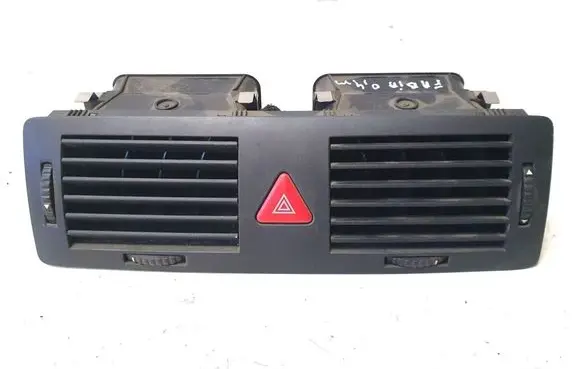 Skoda Fabia Mk1 (6Y) Dashboard air vent grill cover trim 6Y0820951