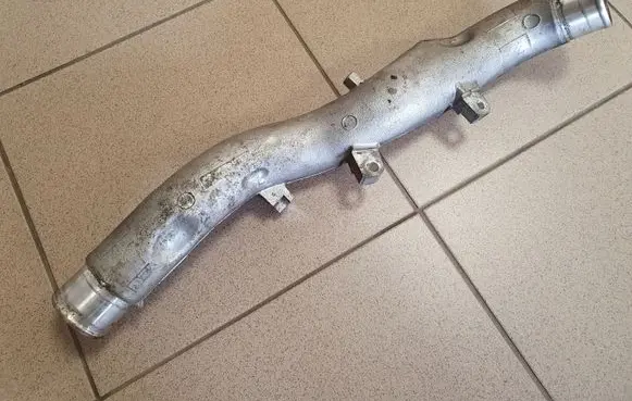Toyota Avensis T270 Intercooler hose/pipe