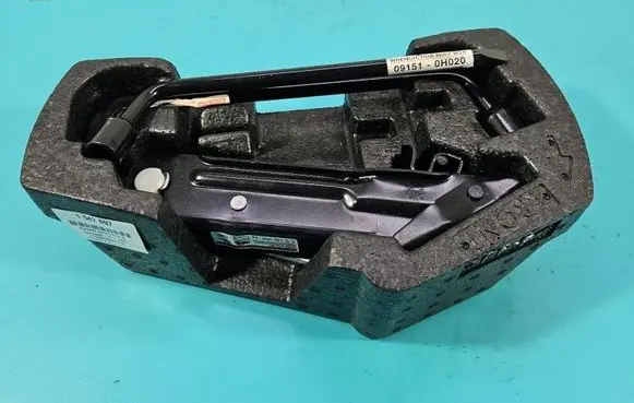 Toyota Aygo AB40 Lift Jack 091510H010 IMPRK1542897