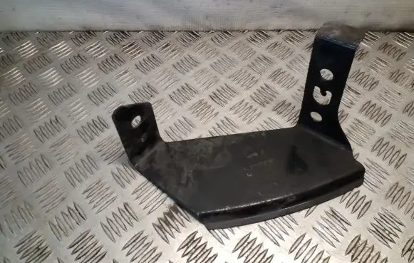 Opel Movano B Front bumper mounting bracket 8200808378