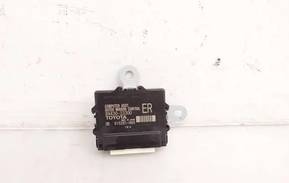 Lexus ES 300h (7th Gen) Wing mirror control module 8943033300 615281000