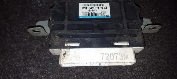 Mitsubishi Pajero ABS control unit/module mr580114 x4t72073m