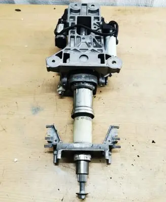 BMW 6 F12 F13 Steering wheel axle 6787926