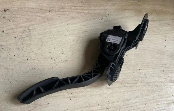 Mazda 6 Accelerator throttle pedal GS8S41600 6PV93337001 101202008