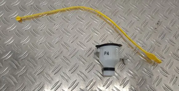 Toyota Prius+ (ZVW40) Windshield washer fluid reservoir/tank
