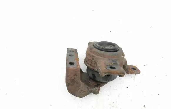 Hyundai Santa Fe Engine mount bracket