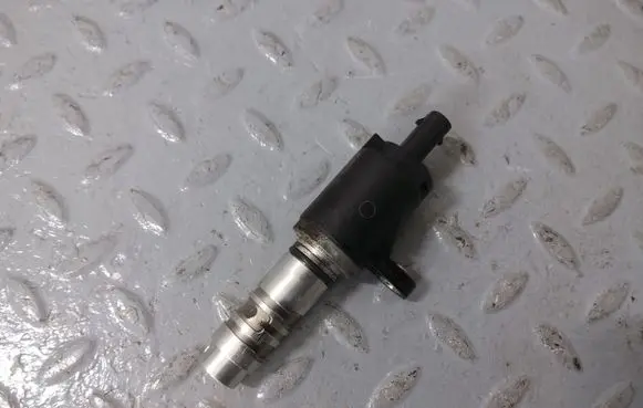 Volkswagen T-Roc Camshaft vanos timing valve 104E906455AC