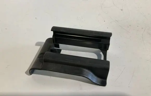 Mercedes-Benz E W211 Front driver seat rail trim 2119190620 70040002