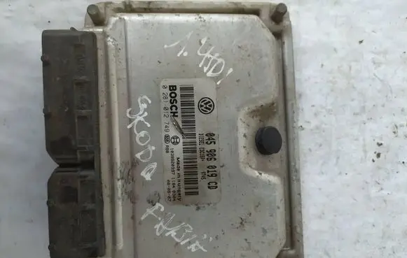 Skoda Fabia Mk2 (5J) Engine control unit/module 045906019CD 0281012749