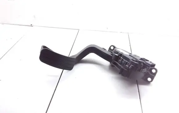 Opel Movano B Accelerator throttle pedal 8200672372C 6PV00908511