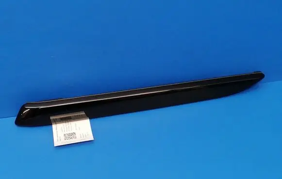 Land Rover Discovery 5 Front door trim bar HY32237B74