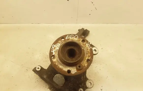 BMW 5 E60 E61 Front wheel hub spindle knuckle 6760953L