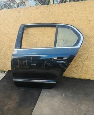 Skoda Superb B6 (3T) Rear door 