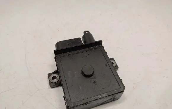 BMW X5 E70 Glow plug pre-heat relay 7788327 12217788327 12217801201