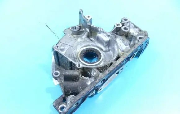 Skoda Fabia Mk3 (NJ) Oil pump 04E115105BT IMPRK1294681