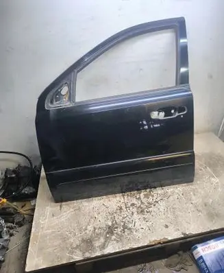 KIA Sorento Front door 