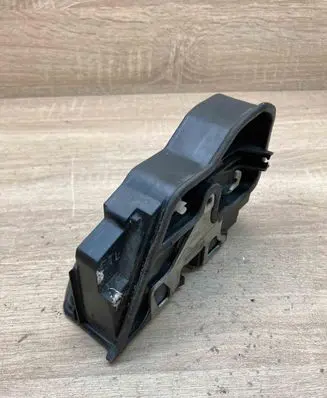 BMW 5 E60 E61 Front door lock 7167071
