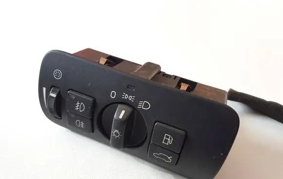 Volvo V70 Light switch 30739414 04066322