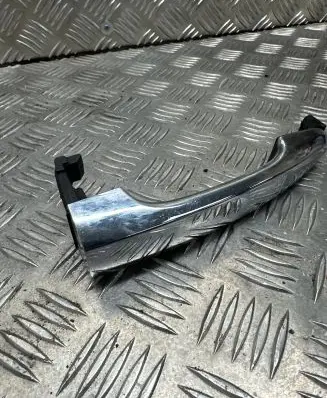 KIA Sorento Front door exterior handle