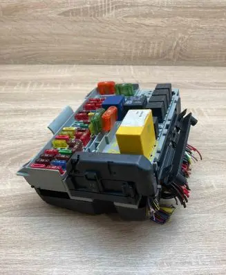 Opel Zafira A Fuse box set 90589965 90589979