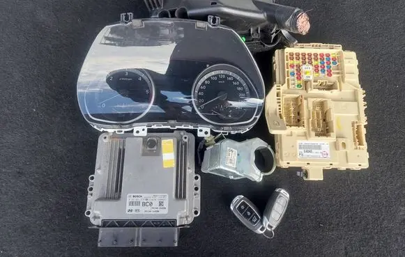 Hyundai i30 Engine control unit/module 391402ABB0 0281031578