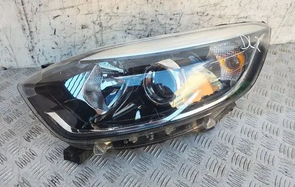 Renault Captur Headlight/headlamp 260601654R 030128161100 1305631306