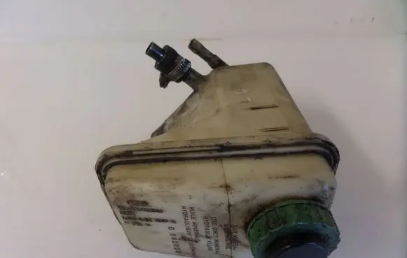 Power steering fluid tank/reservoir