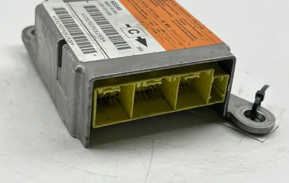 Nissan Almera Tino Airbag control unit/module 98820BU900 0285001639 YEBU9039081928