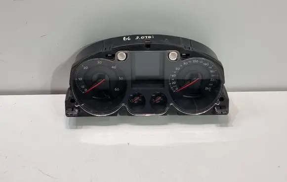 Volkswagen PASSAT B6 Speedometer (instrument cluster) 3C0920871