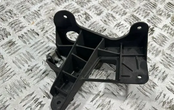 Chevrolet Corvette C8 Radiator mount bracket 84168885