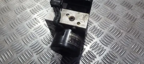 Volkswagen Golf IV ABS Pump 1J0907379P 1J0614117D