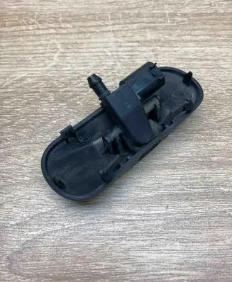 Volkswagen PASSAT B6 Windshield washer spray nozzle 5M0955986