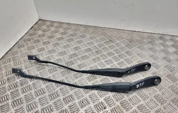 Ford Mondeo MK IV Windshield/front glass wiper blade 7s7117526