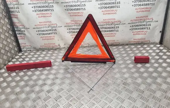 Volkswagen Touareg I Emergency warning sign 7L0860251