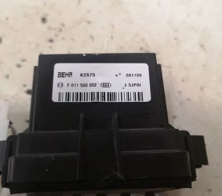 Chrysler Grand Voyager V Heater blower motor/fan resistor F01102428003 K2675 F011500052