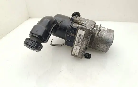 Peugeot 508 Power steering pump A5100672 063102B1
