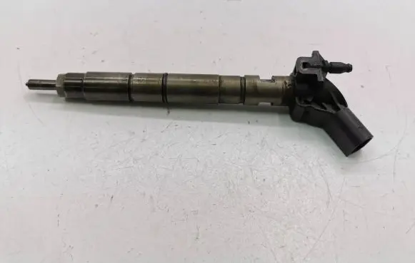 Audi A6 S6 C6 4F Fuel injector 059130177Q 0445115004 040514